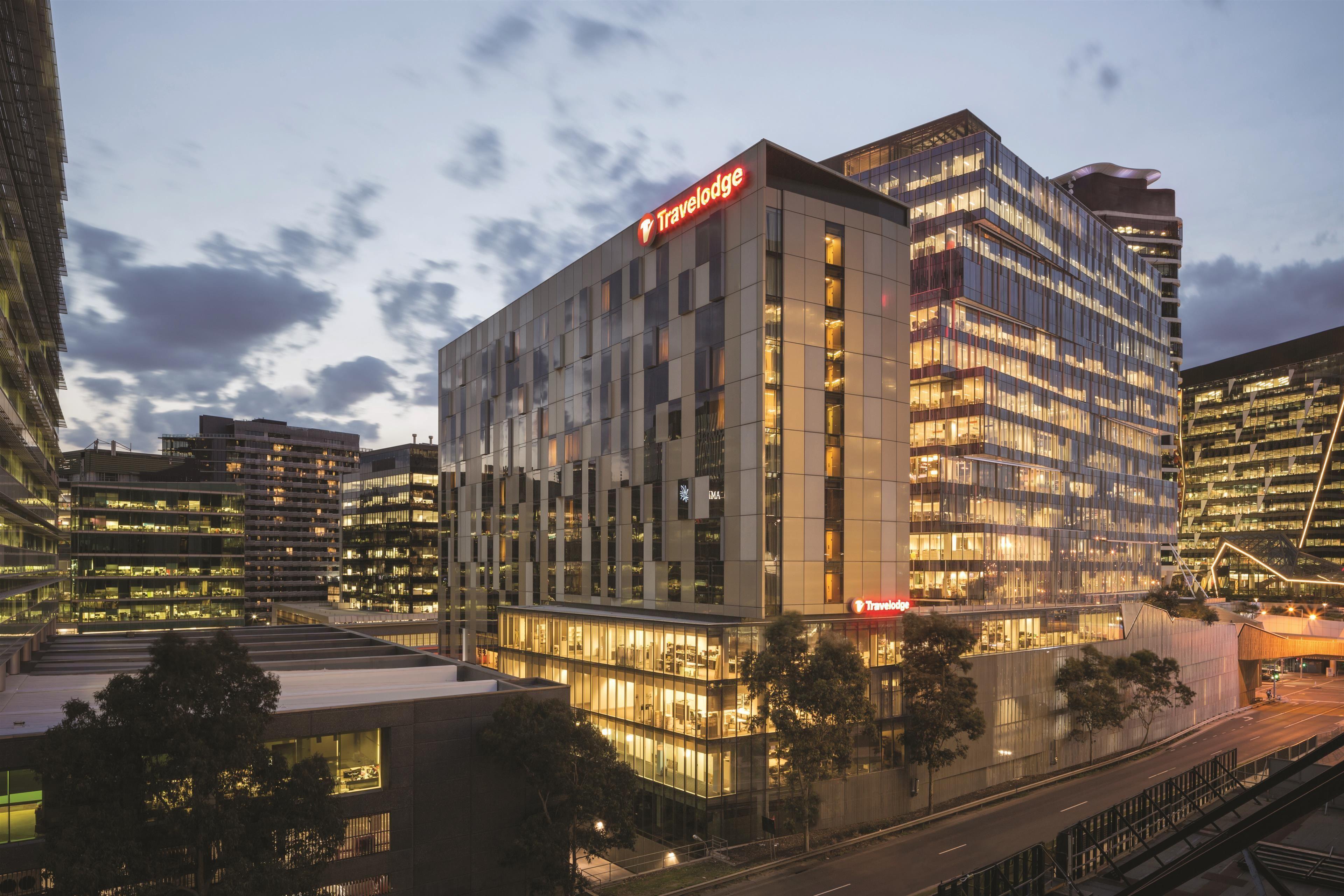 Travelodge Hotel Melbourne Docklands — Photos 1